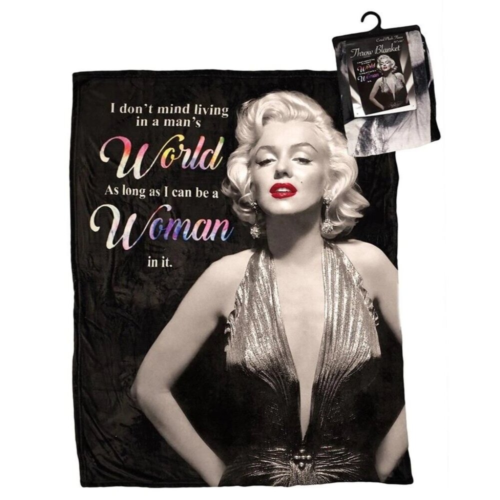 New Woman in the World Marilyn Monroe Plush Fleece Throw Gift Blanket Sexy Photo
